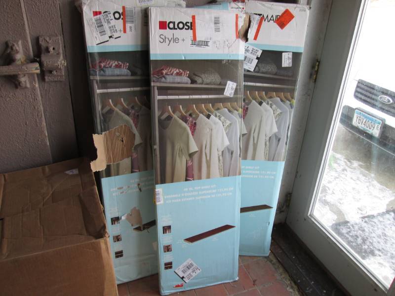 lot 176 image: Lot of 3 Closet Maid Style 14 x 4...