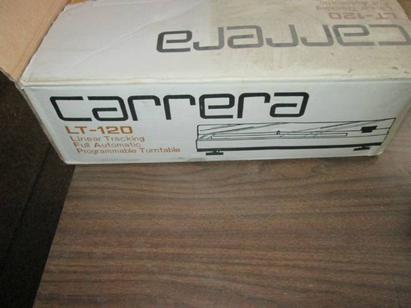 lot 7 image: Brand new Carerra turntable for vin...