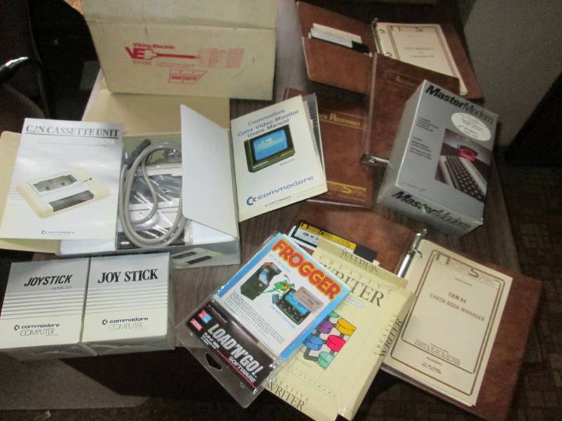 lot 13 image: Lot of Commodore Computer accessori...
