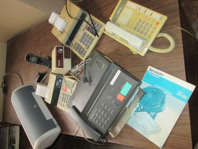 lot 18 image: Lot of electronics...
