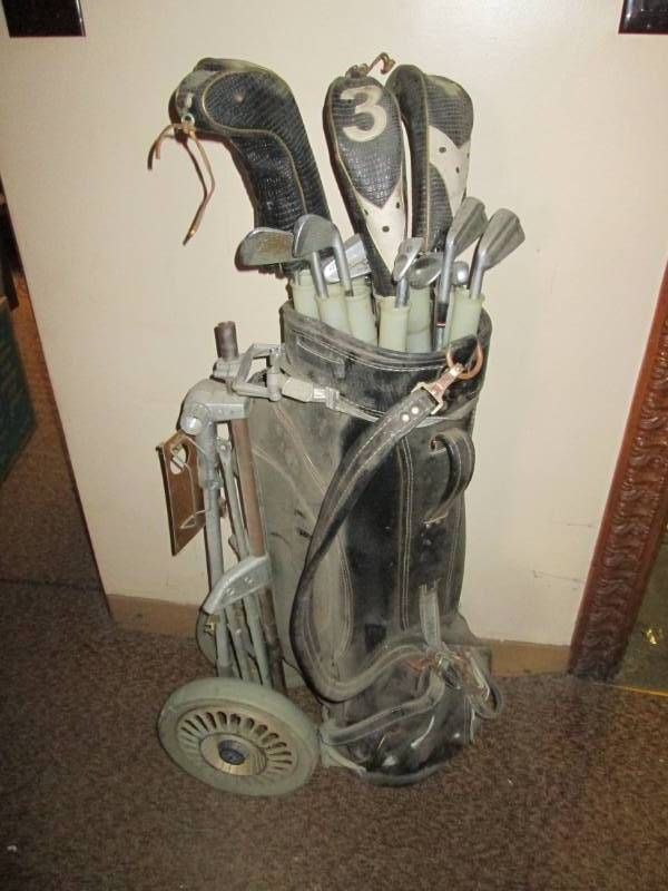 lot 1 image: Vintage left handed golf club set...