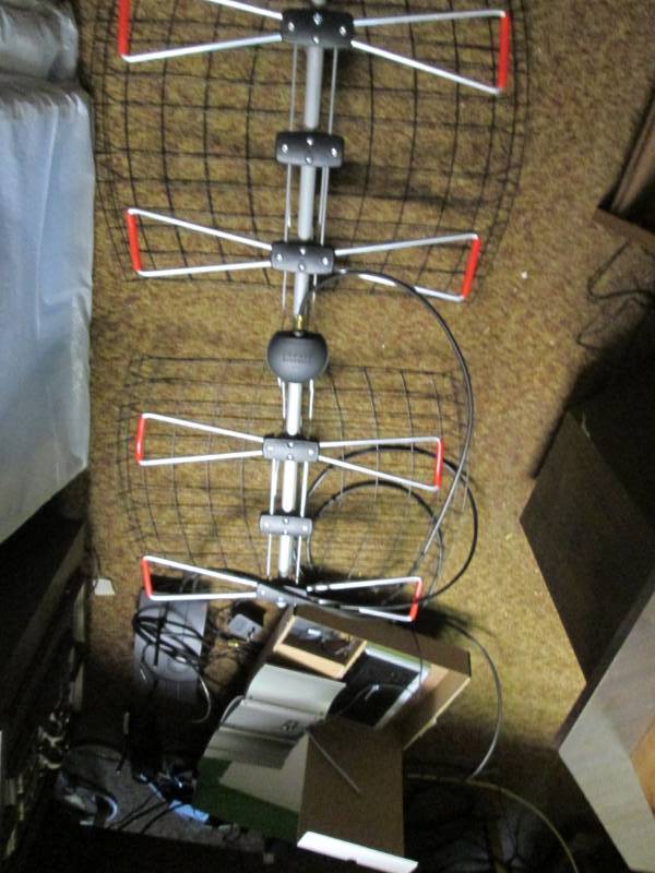 lot 60 image: Antenae system, as pictured...