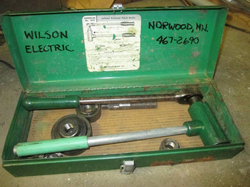 lot 101 image: Greenlee rachet knockout punch driv...
