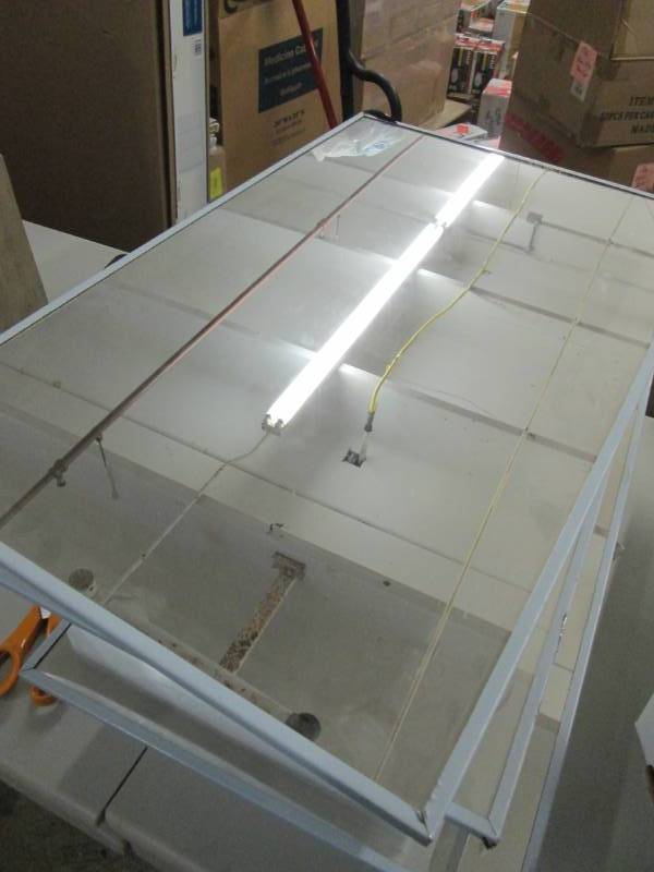 lot 22 image: Out of Box Medicine Cabinet 16x 26 ...