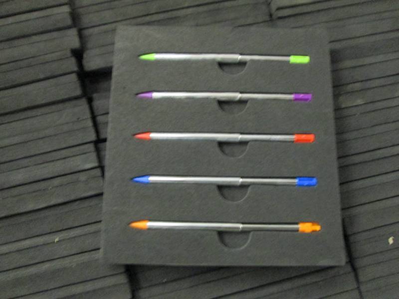 lot 103 image: Case of 5 pc Stylus Sets for Ninten...