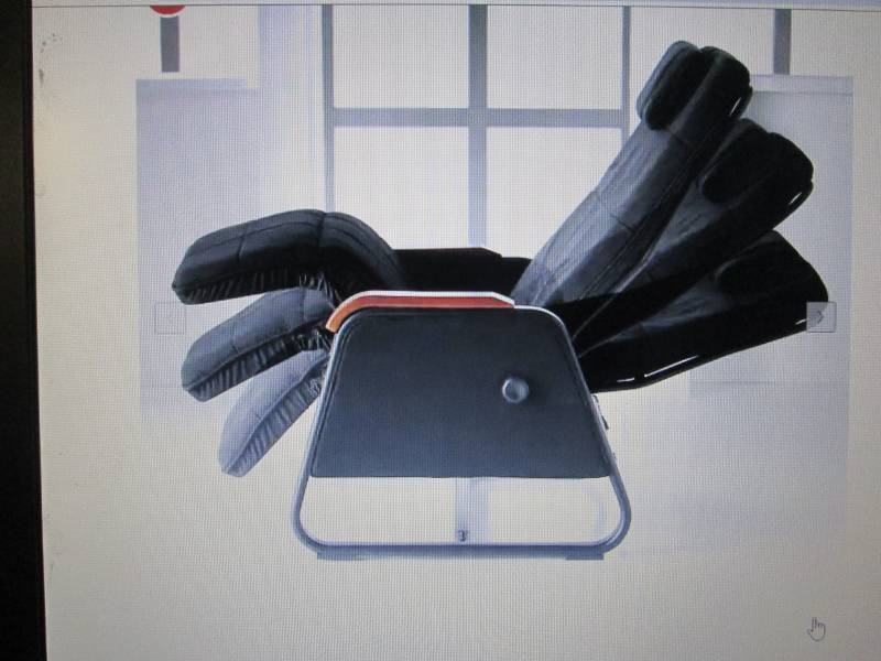 lot 182 image: Zero Gravity Chair with Heat & Mass...