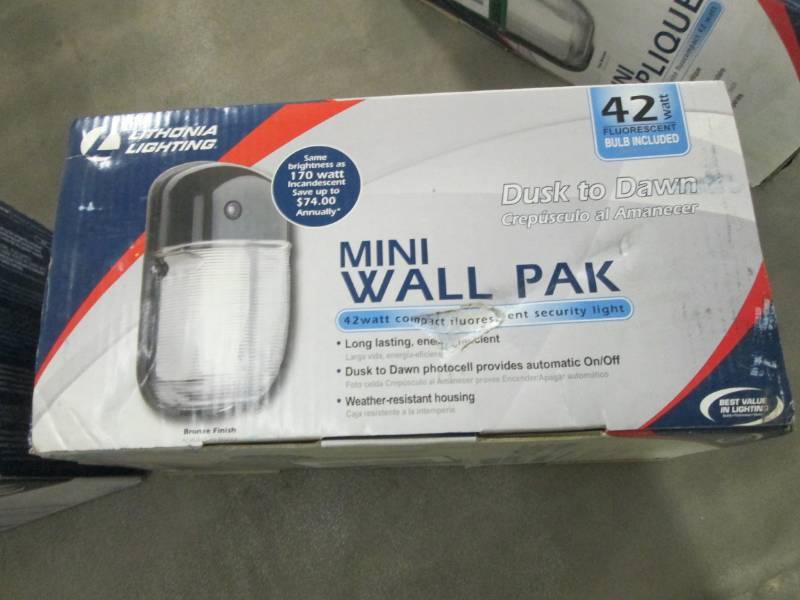 lot 193 image: Lithonia Lighting Dusk-to-Dawn Wall...