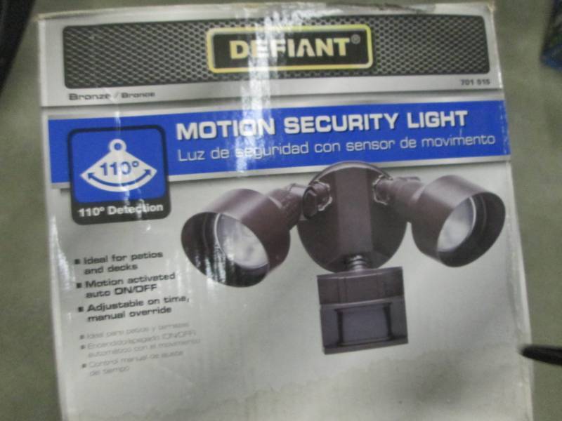 lot 268 image: Defiant 110-Degree Bronze Motion Ou...