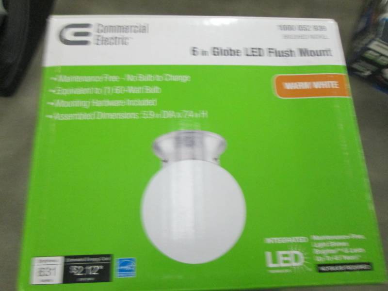lot 270 image: Commercial Electric 1-Light Globe B...