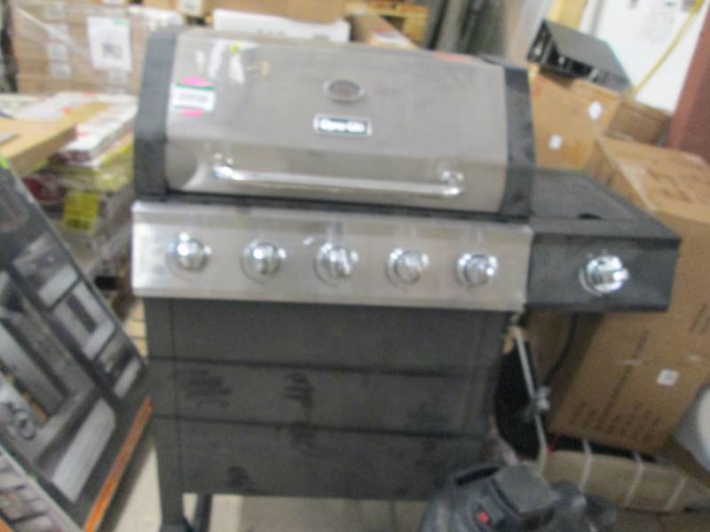 lot 313 image: Dyna Glo Grill - used as is...