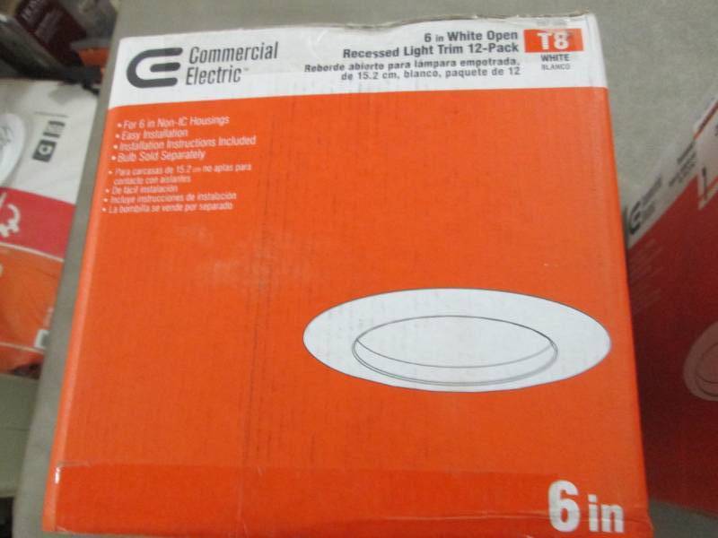 lot 324 image: Commercial Electric 6 inch White Op...
