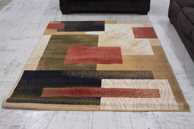 lot 108 image: 5 x 7 Modern Area Rug