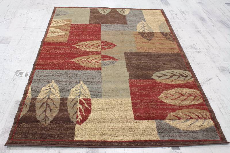 lot 147 image: 5 x 7 Leaf Design Area Rug and Small Matching Entry Rug