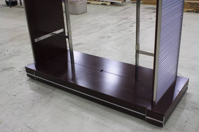 lot 4 image: Retail Clothing Fixture Display 8ft Tall