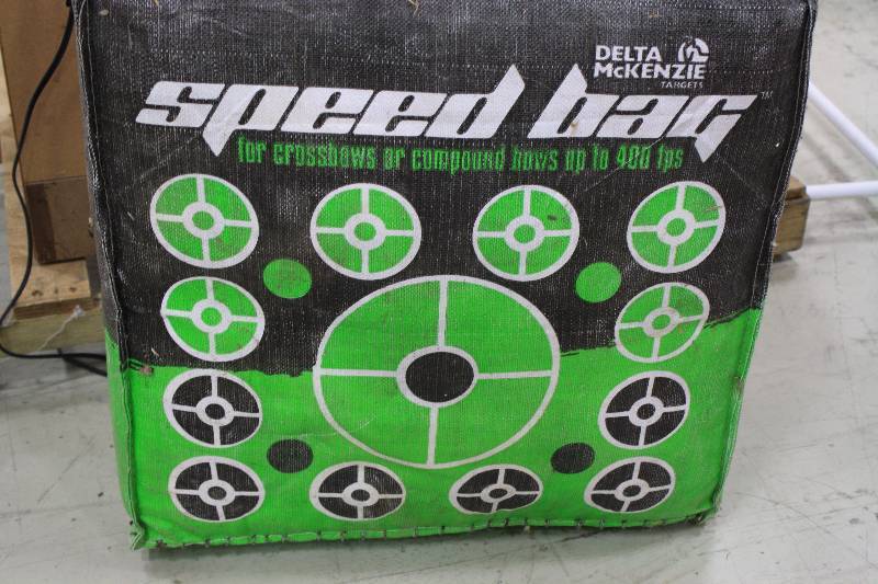 lot 63 image: Speed Bag for Archery Target Practice