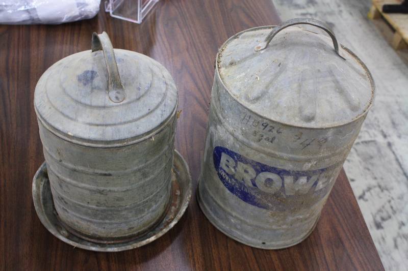 lot 77 image: Vintage Tin Feeders