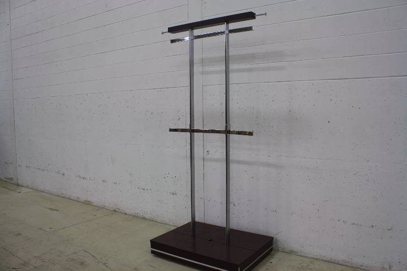 lot 6B image: Retail Display Fixture 8ft tall