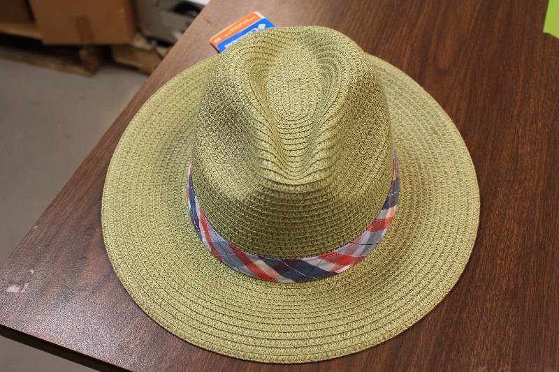 lot 56 image: Columbia Unisex Sun Hat $42