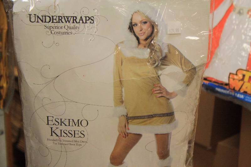 lot 191 image: Eskimo Kisses Womens Medium Costume