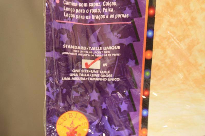 lot 200 image: Ninja Costume Mens Medium - One Size fits most