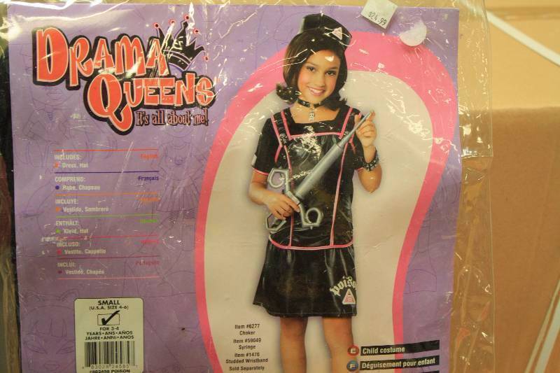 lot 211 image: Drama Queen Poison Child Costume Size Small 4-6