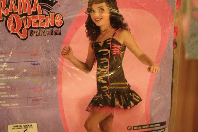 lot 212 image: Drama Queen Army Brat Young Adult Costume Size Tween Small 0-2