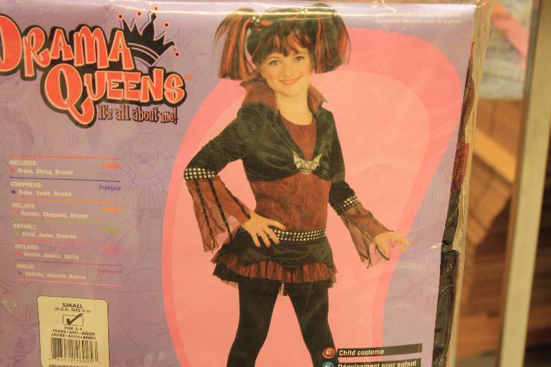 lot 213 image: Drama Queens Bad Bat-ista Child Costume Size Small 4-6