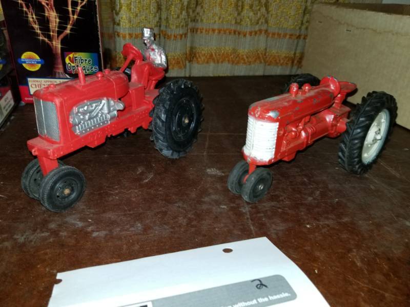 lot 362 image: Scale Model Tractors