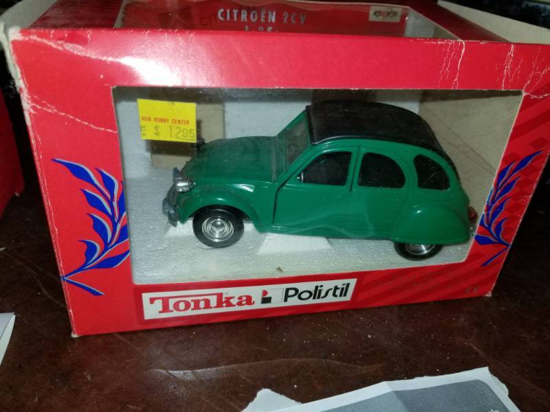 lot 323 image: Tonka Polistil 125s Scale Die Cast Metal Citroen 2CV