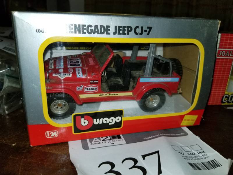 lot 337 image: Bburago 124 Scale Die Cast Metal Renegade Jeep CJ-7