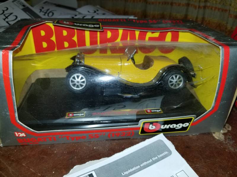 lot 315 image: Bburago 124 Scale Die Cast Metal 1932 Bugatti Type 55