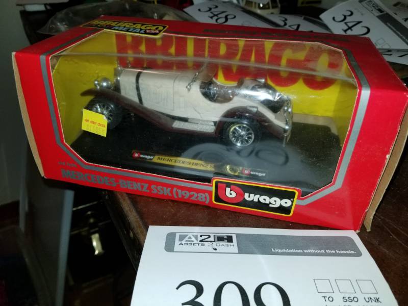 lot 309 image: Bburago 124 Scale Die Cast Metal 1928 Mercedes Benz SSK