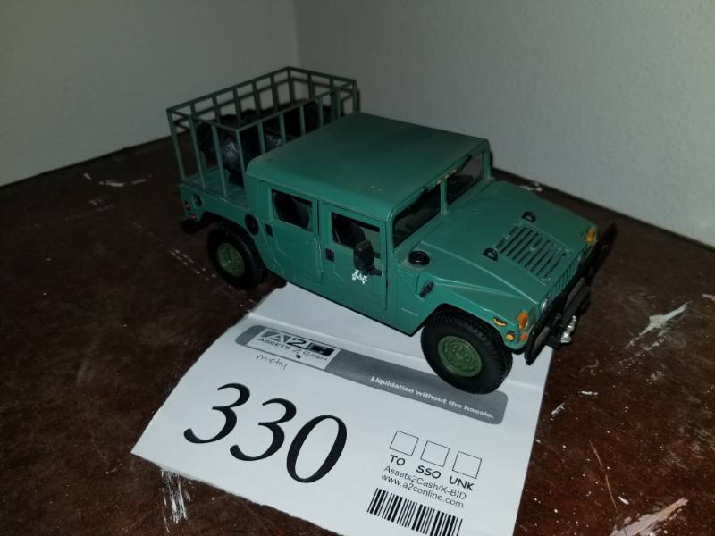 lot 330 image: 124 Scale Die Cast Metal The Lost World Jurassic Park Hummer