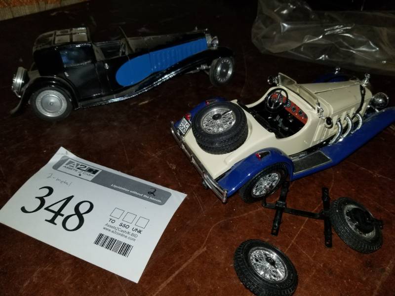 lot 348 image: 124 Scale Die Cast Metal Mercedes Benz