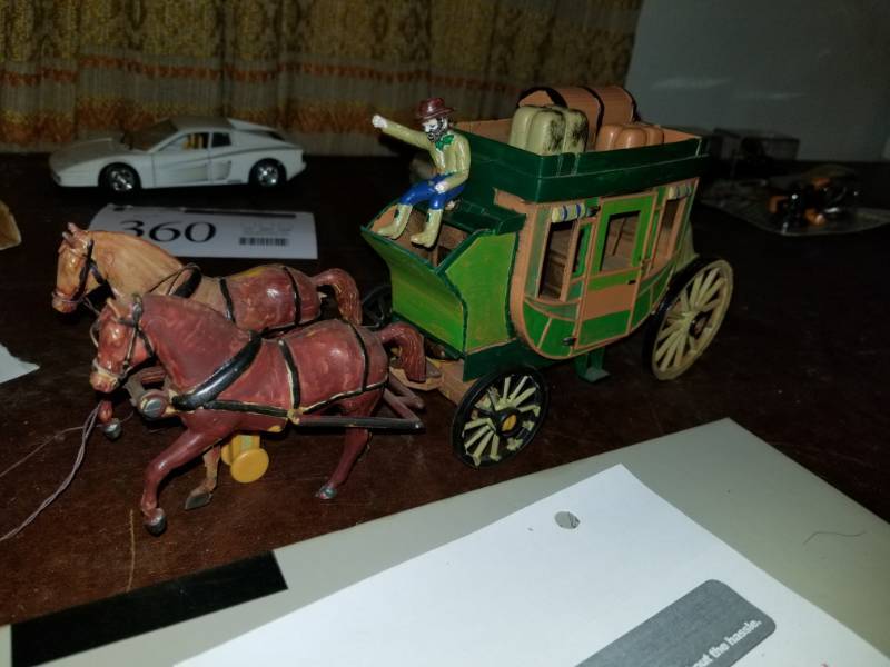 lot 370 image: Scale Model Horse Drawn Stage Coach