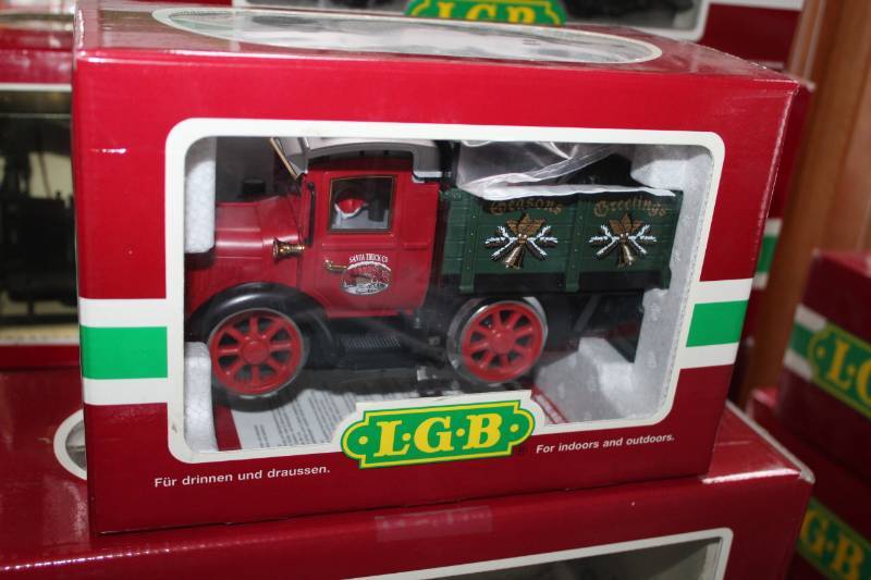 lot 508 image: LGB Scale Train The Big Train Track Tender Car