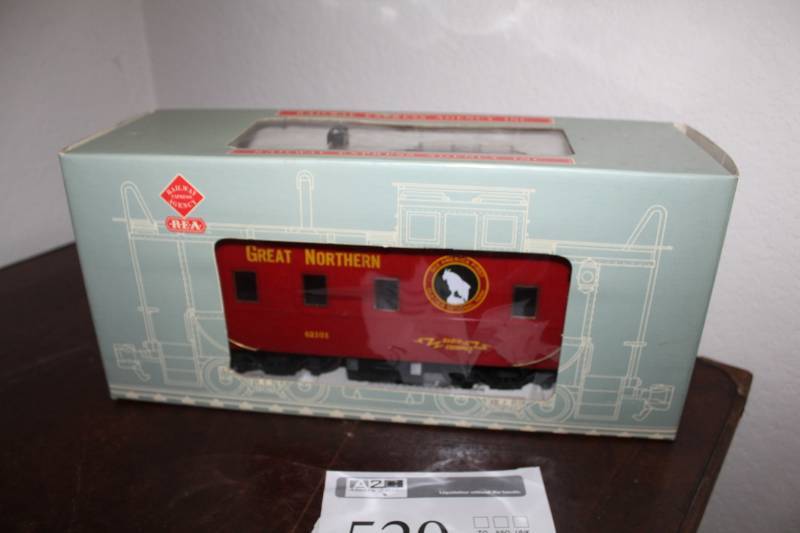 lot 520 image: Railway Express Agency Inc. The Caboose Rail Car