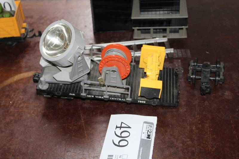 lot 499 image: Scale Train Movie Spotlight Flatbed Car