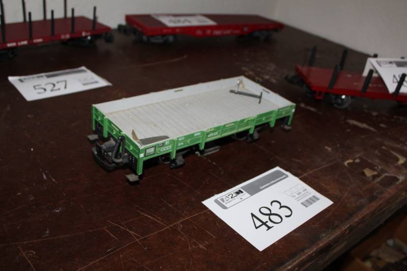 lot 483 image: Scale Train Flatbed Car