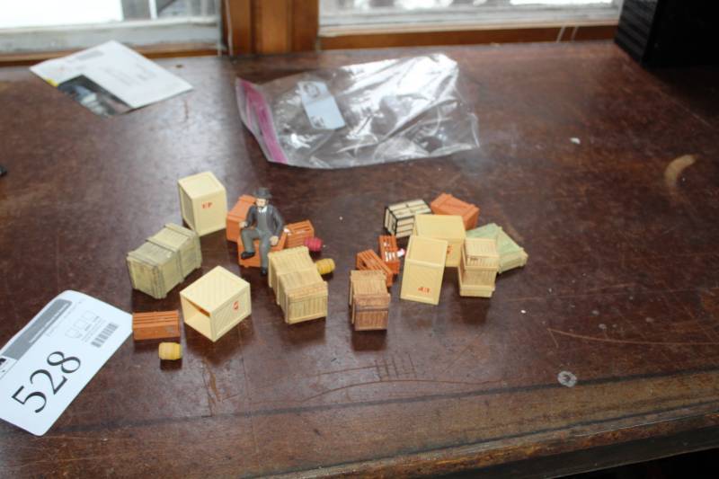 lot 528 image: G-Scale Model Train Station Platform Accessories