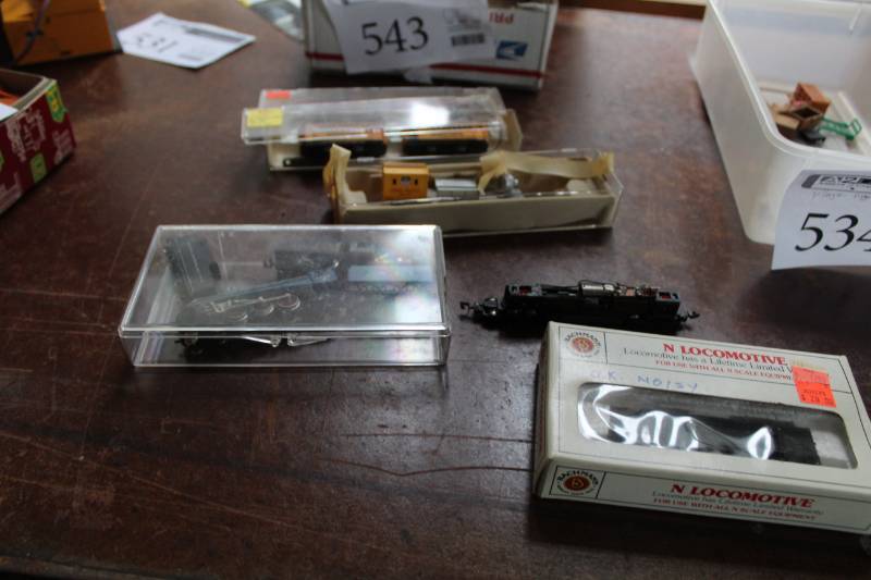 lot 543 image: N-Scale Train Cars, Locomotive