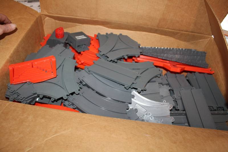 lot 426 image: Ideal Toy Corp. Race Track Set
