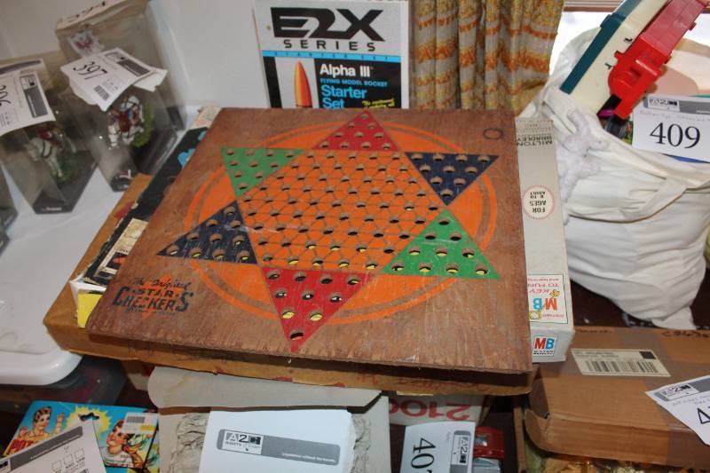 lot 424 image: Board Games - Star Checkers, Twister, Finance, And More