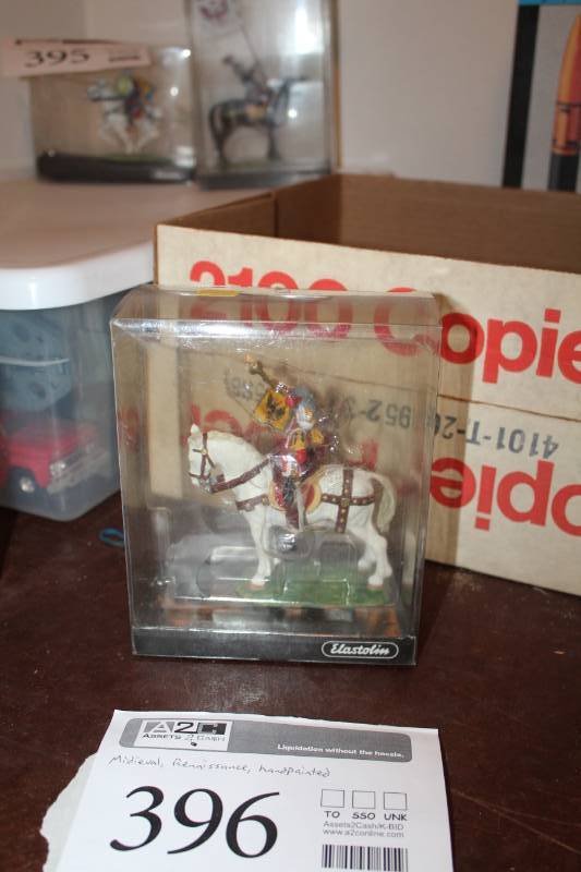 lot 396 image: Preiser Elastolin Hand-Painted Medievel, Renaissance Figurine