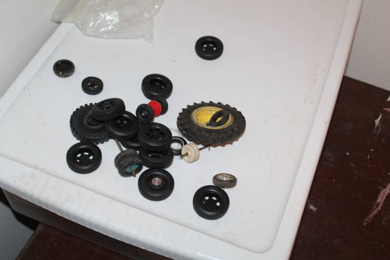 lot 415 image: Assorted Replacement Scale Model Wheels and Tires