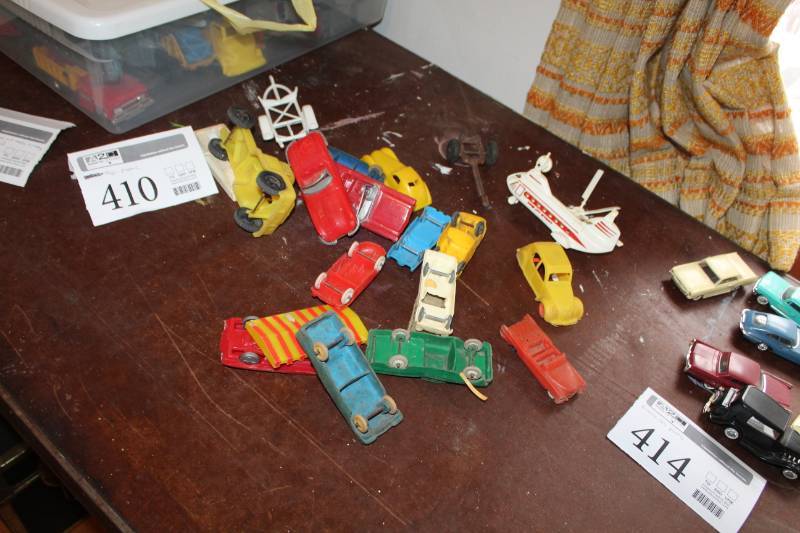 lot 410 image: Plastic Toy Cars