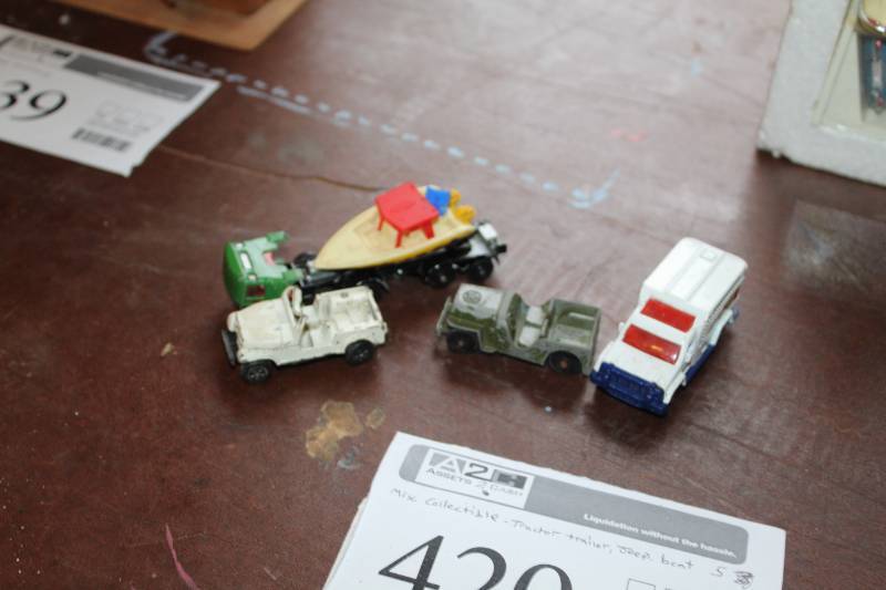 lot 420 image: Collectible Scale Model Tractor Trailer, Jeep, Boat