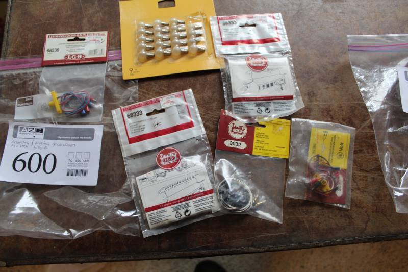 lot 600 image: LGB Scale Model Lighting and Wiring Accessories