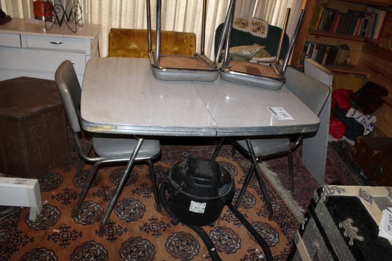 lot 183 image: Kitchen Dining Table with Leaf, 4-Chairs
