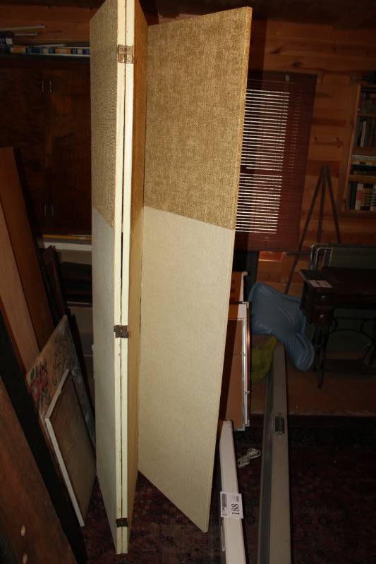 lot 192 image: Folding Room Divider